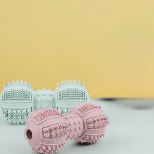 billigt hundelegetøj Trixie hvalpelegetøj "Dumbell" 9 cm i naturgummi med dupper til hvalpetænder og aktivering