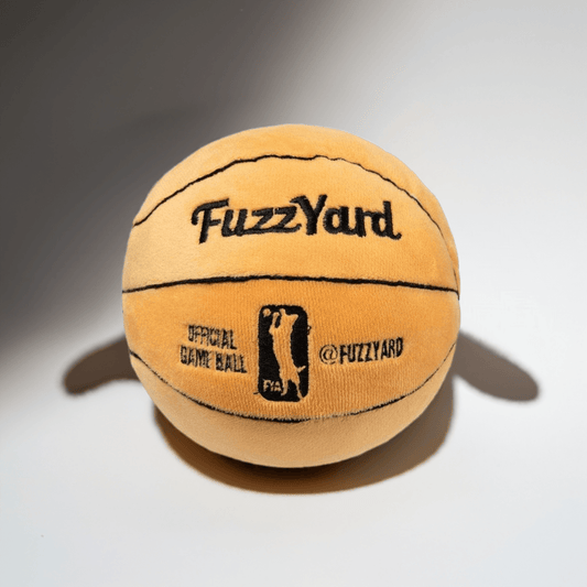 🏀🐾 Fuzzyard hundebamse "Basketball" – leg og hygge i én bamse!